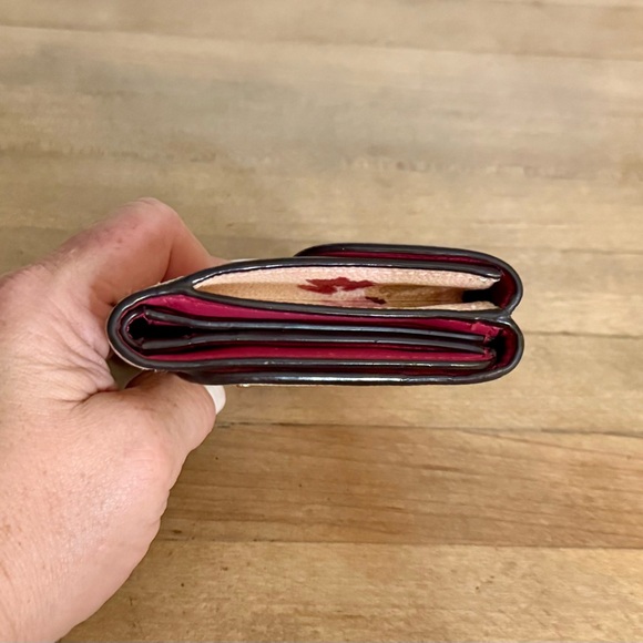 Coach Small Trifold Leather Wallet With Pop Floral Print in Color Chaulk - Picture 5 of 11